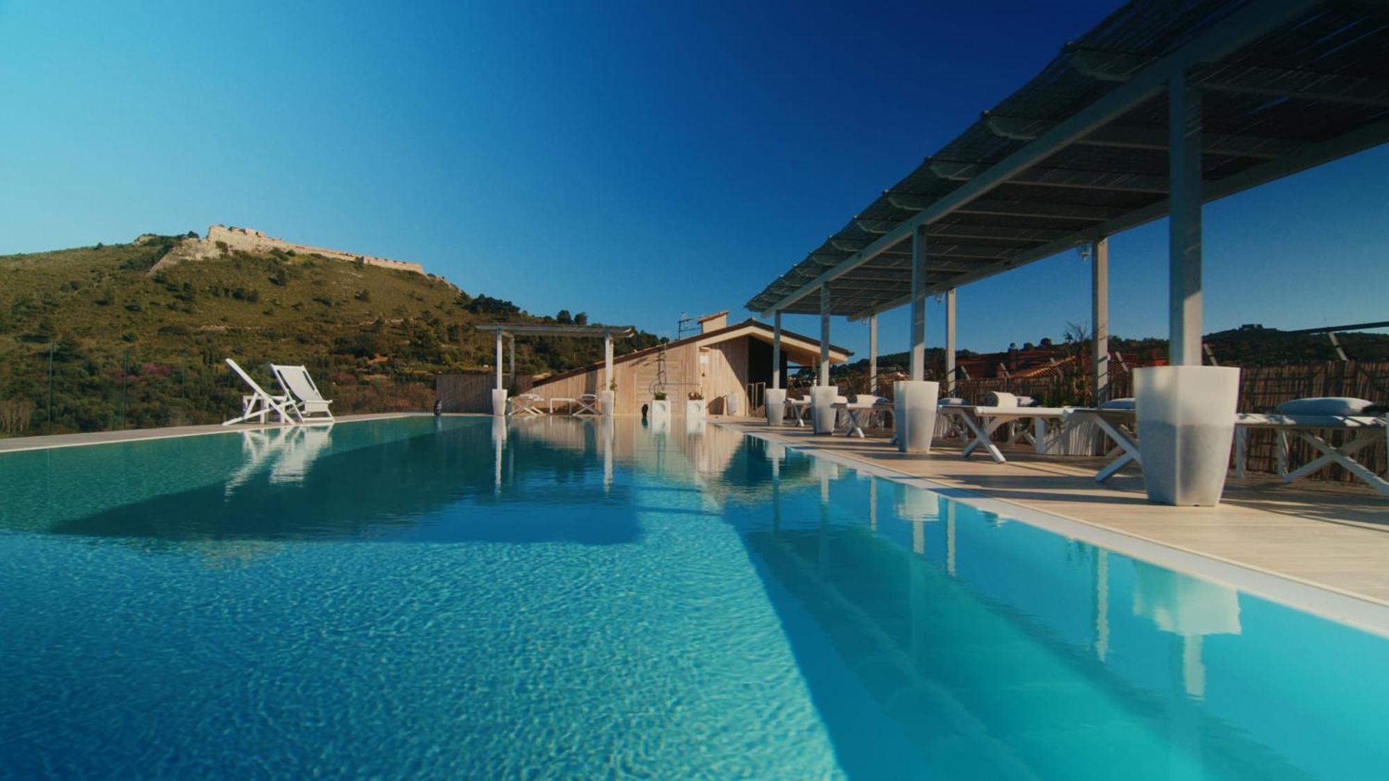A Point Porto Ercole Resort&Spa Esterno foto